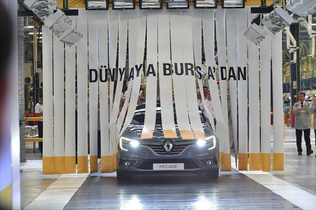 خودروسازی ترکیه هر روز یک پله بالاتر از نردبان ترقی/ رمز موفقیت خودروسازی در ترکیه چیست؟